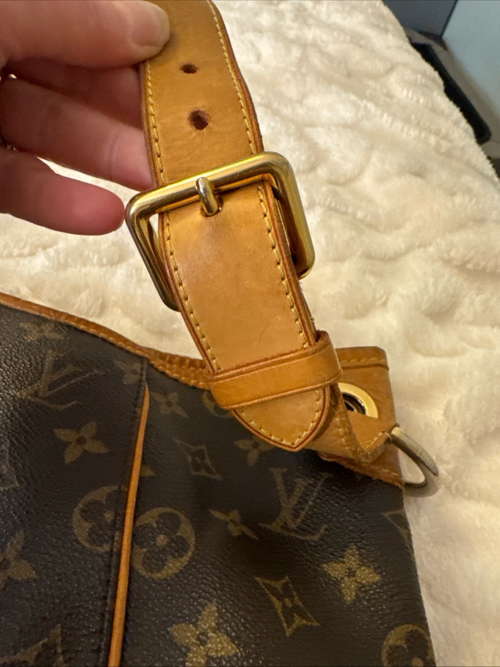 Louis Vuitton Galleria PM Brown Monogram Hobo Shoulder Bag with Tan Trim - Picture 5 of 16